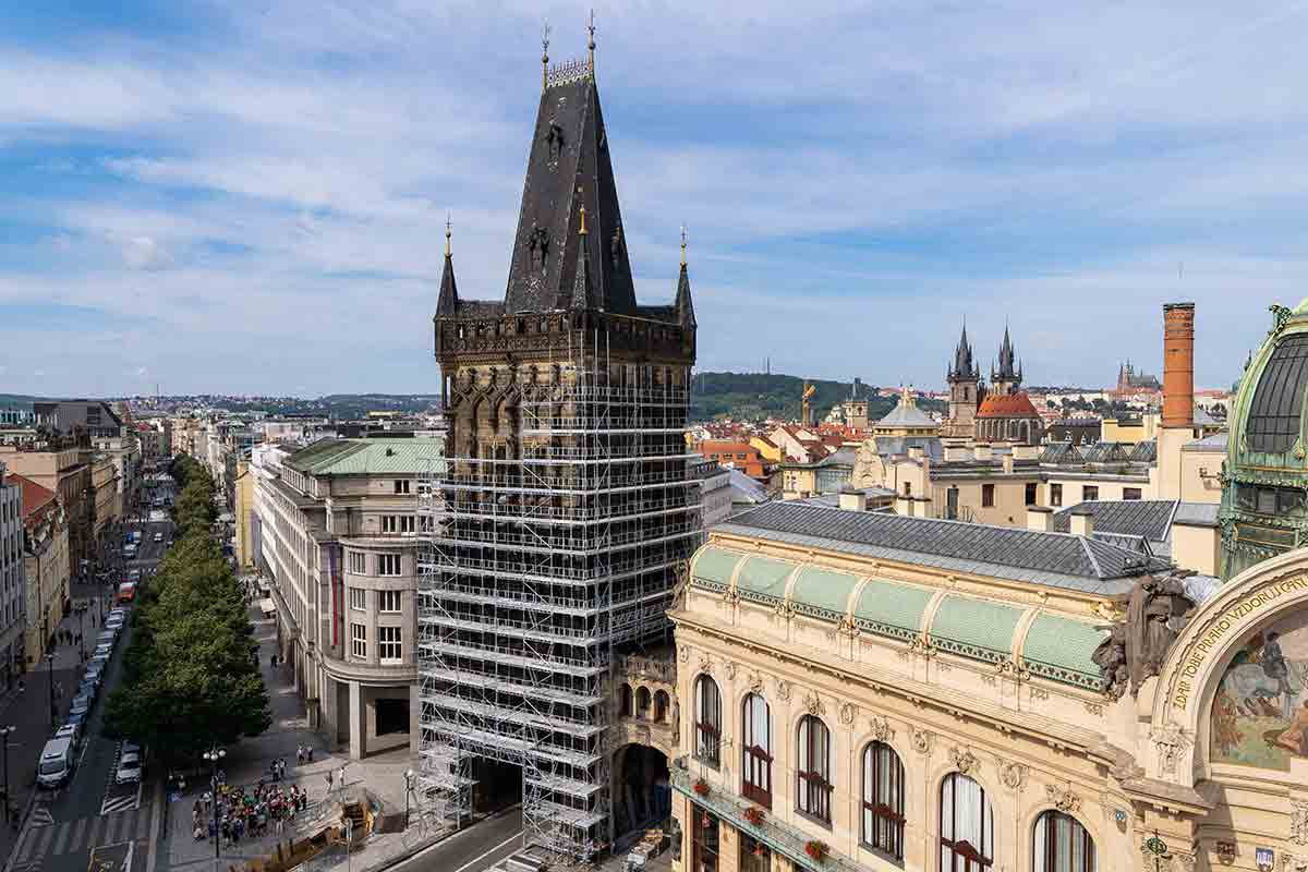 Powder Gate (Prašná brána) restoration in Prague, Czech Republic Haki