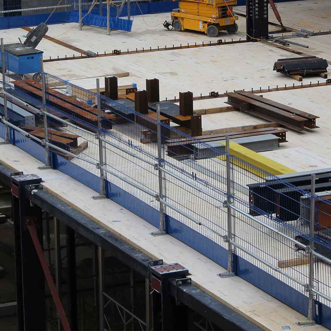 Edge Protection Make Up Barrier (2.6m) with 90° return