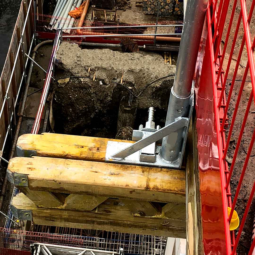 Timber Beam Clamp - Edge Protection